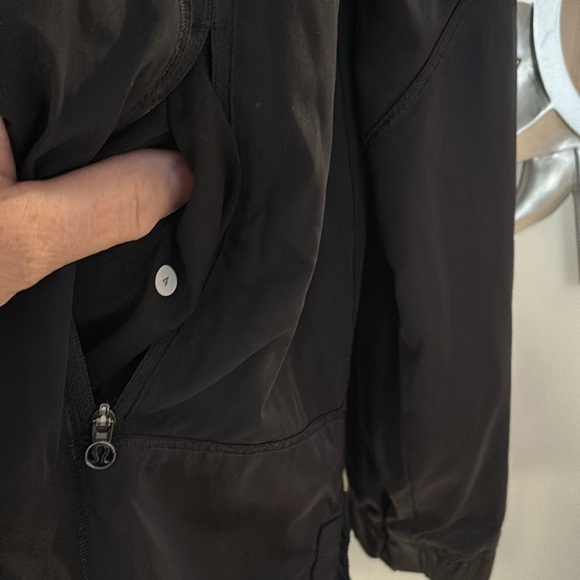 LULULEMON LADIES BLACK JACKET-4 - Picture 10 of 11
